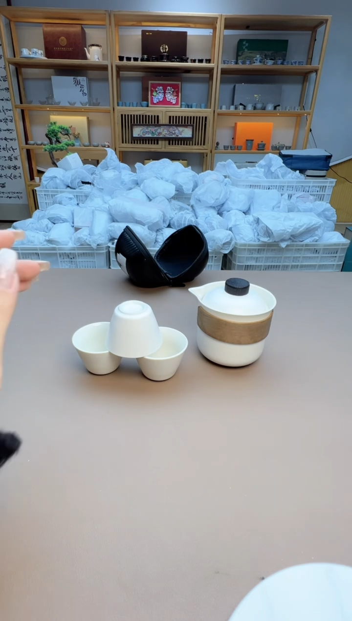 【闪购商品】摆件瓷制品S1111111111111