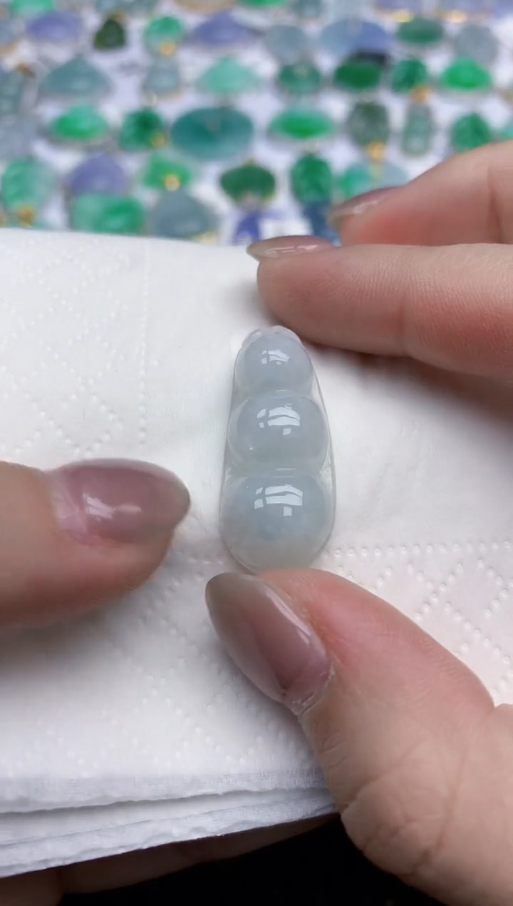 【闪购商品】翡翠颈饰未镶嵌天然翡翠A货