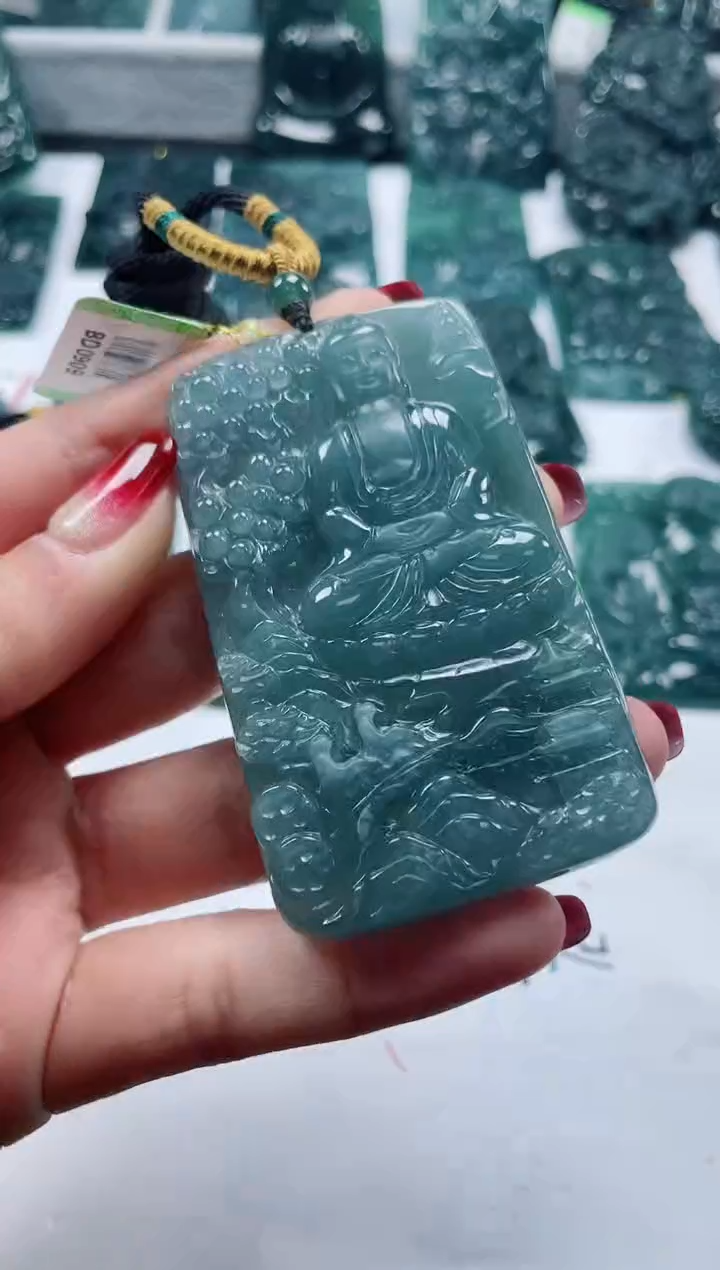【闪购商品】翡翠颈饰未镶嵌                  