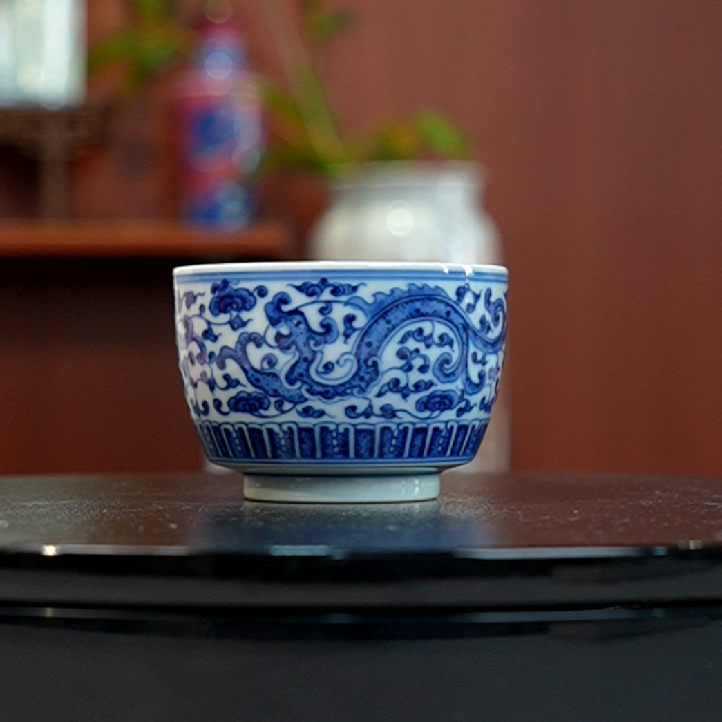 12.30/N100392/00923/熙⼯坊青花缠枝莲龙纹缸杯