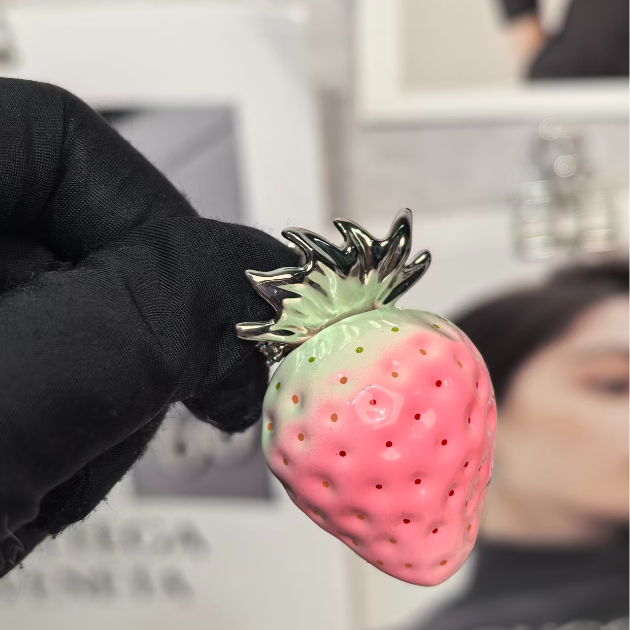 草莓抓夹发饰发夹女