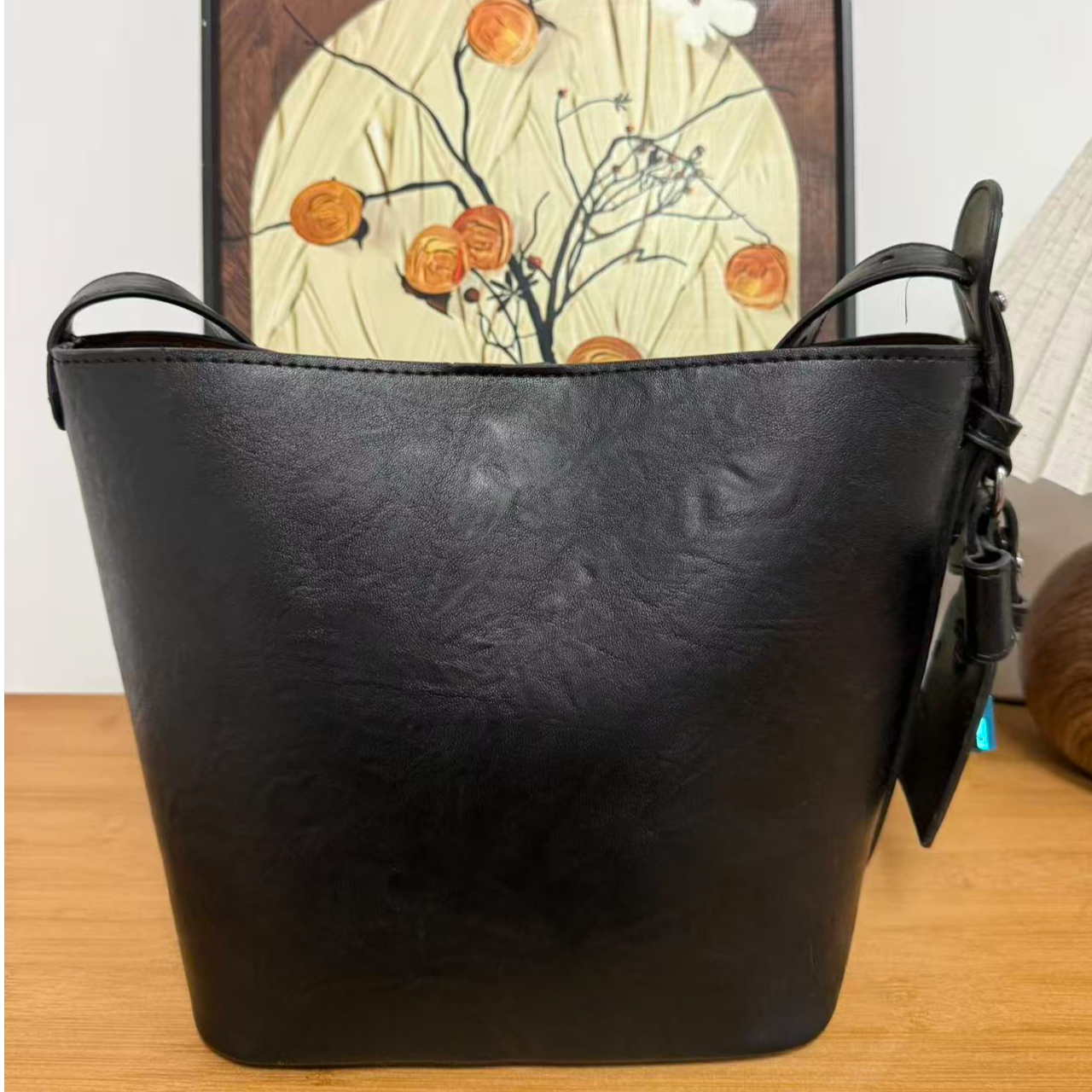 新款时尚百搭水桶手提单肩斜挎女士包包