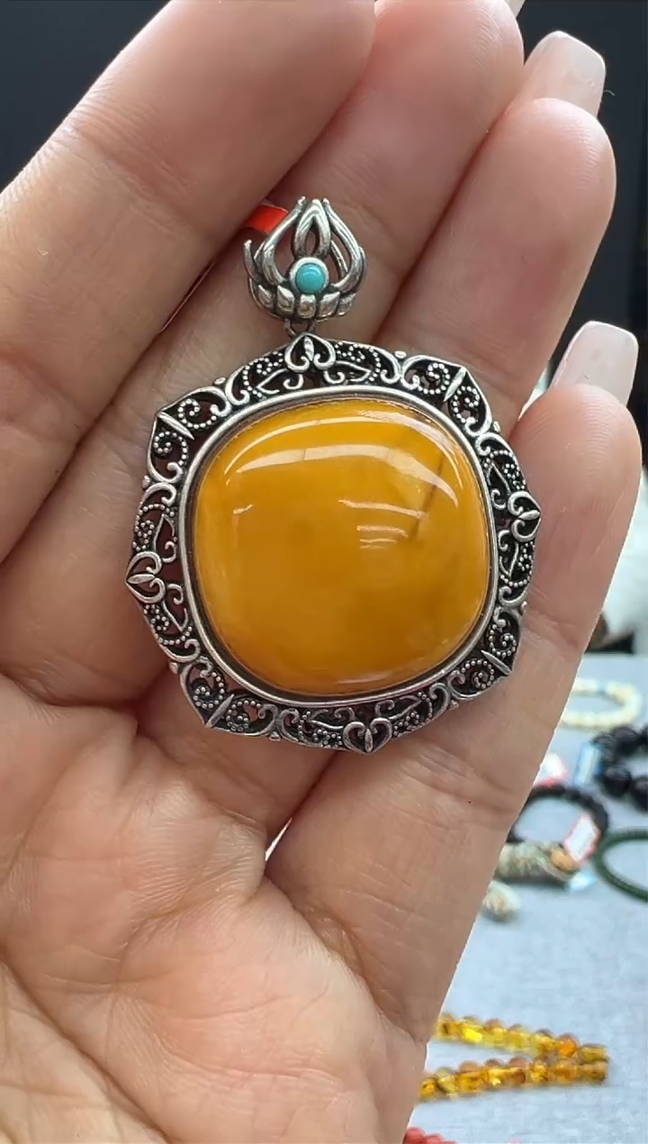 【闪购商品】琥珀颈饰银S925镶嵌14秒拍号