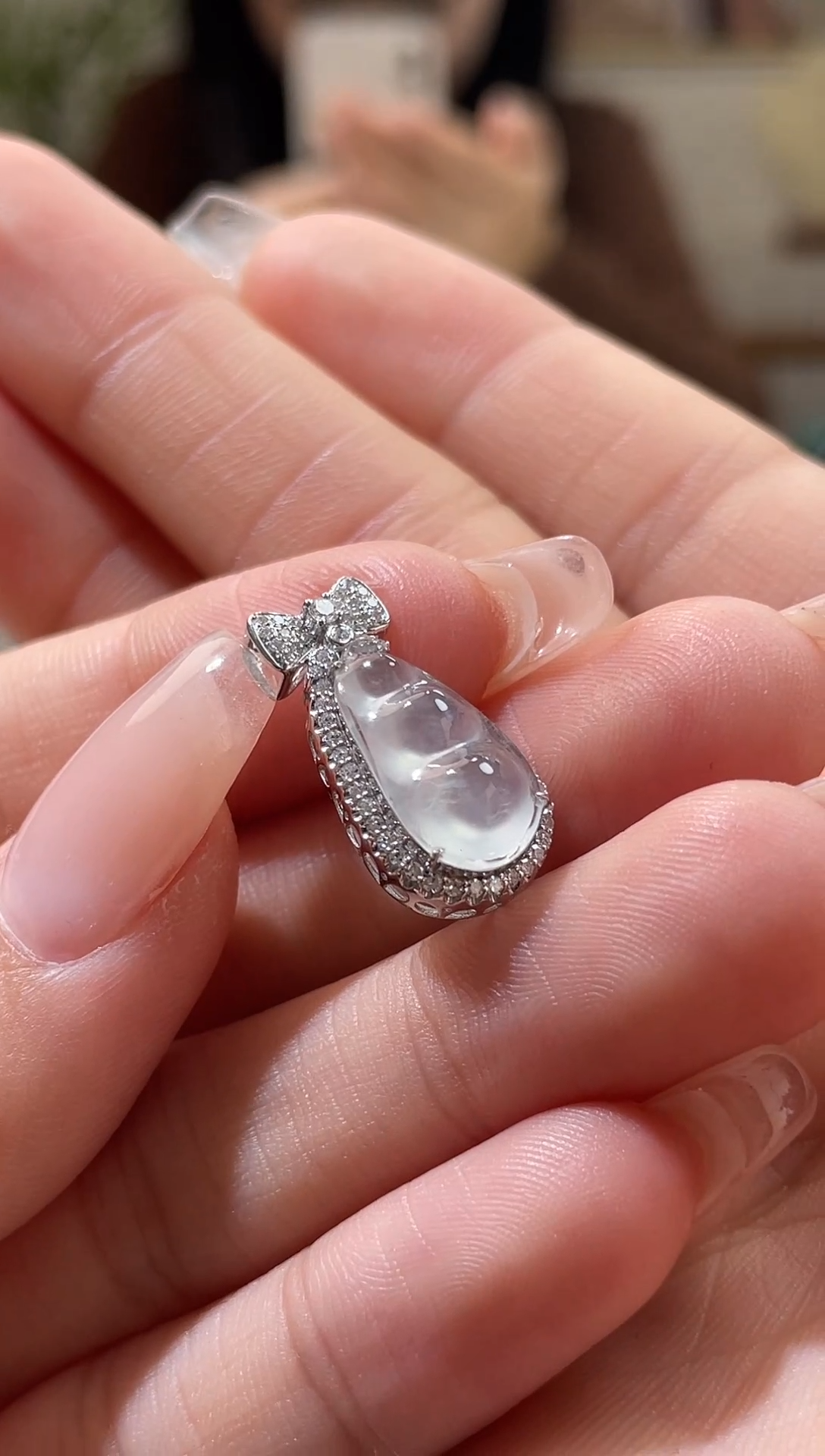 吊坠(不含链)18K金镶嵌翡翠豆子