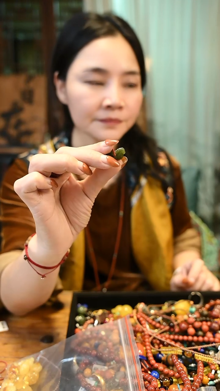 非金属珐琅小马吊坠