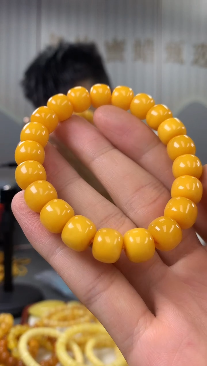 【闪购商品】琥珀裸石未镶嵌手串