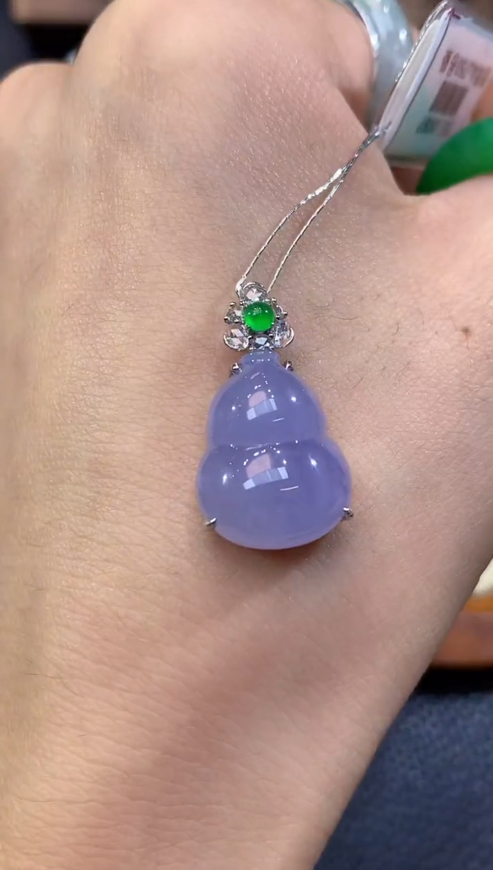 吊坠(不含链)18K金镶嵌翡翠D7紫货有一定色差