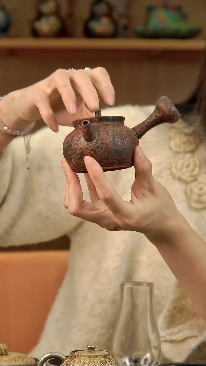 言野手作 岩矿侧把壶