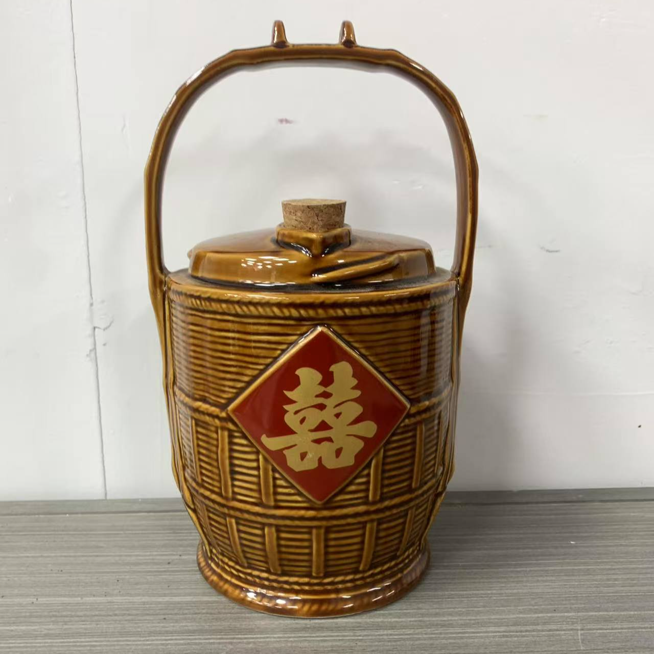 当代 景德镇陶瓷提梁酒器