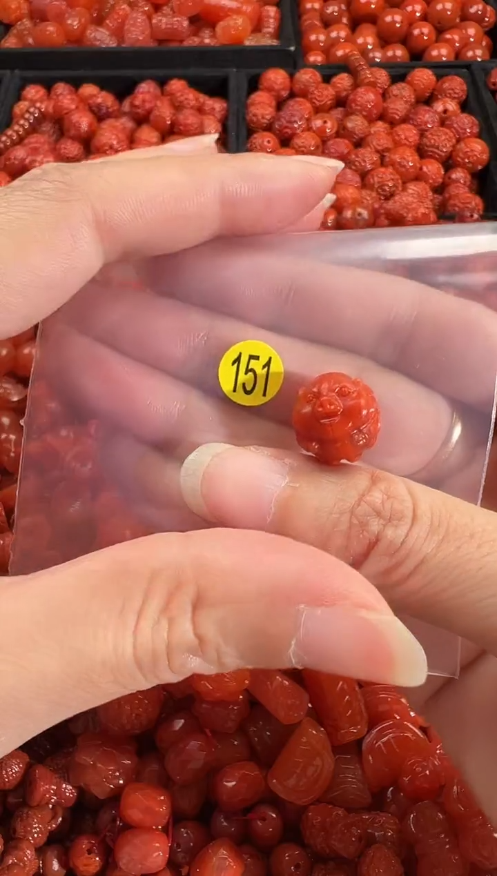 颈饰未镶嵌南红玛瑙1