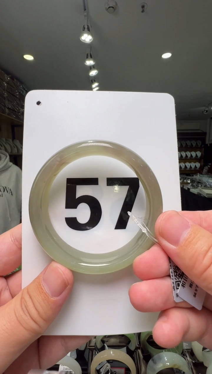 【闪购商品】和田玉手镯未镶嵌57圈口特色手镯