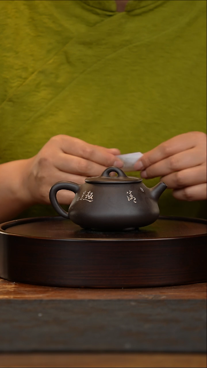 茶壶紫砂石瓢壶        