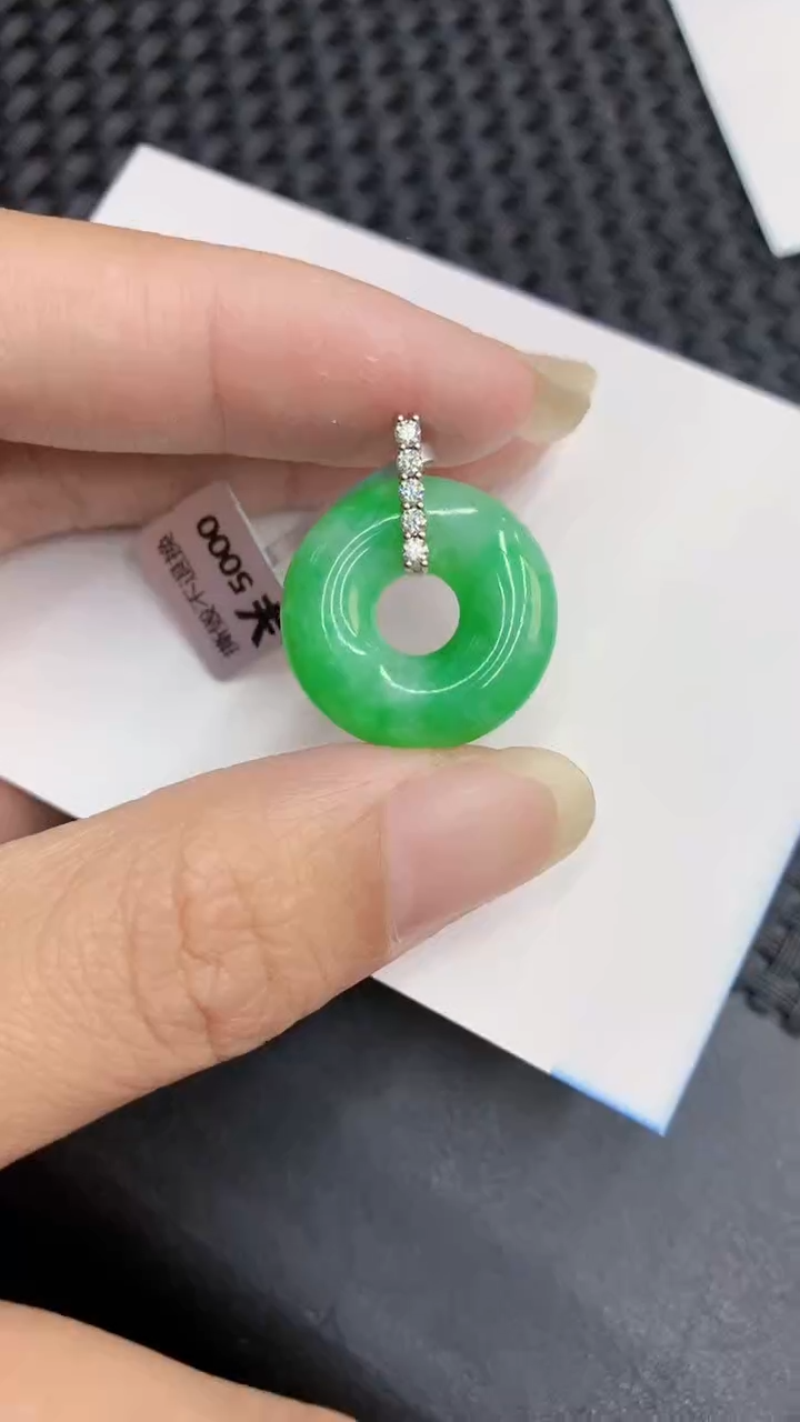 【闪购商品】翡翠颈饰18K金镶嵌            8