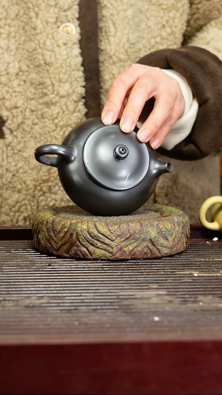宜兴原矿紫砂壶茶壶宜兴原矿紫砂壶茶壶180C