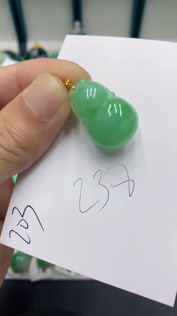 【闪购商品】翡翠颈饰18K金镶嵌翡翠