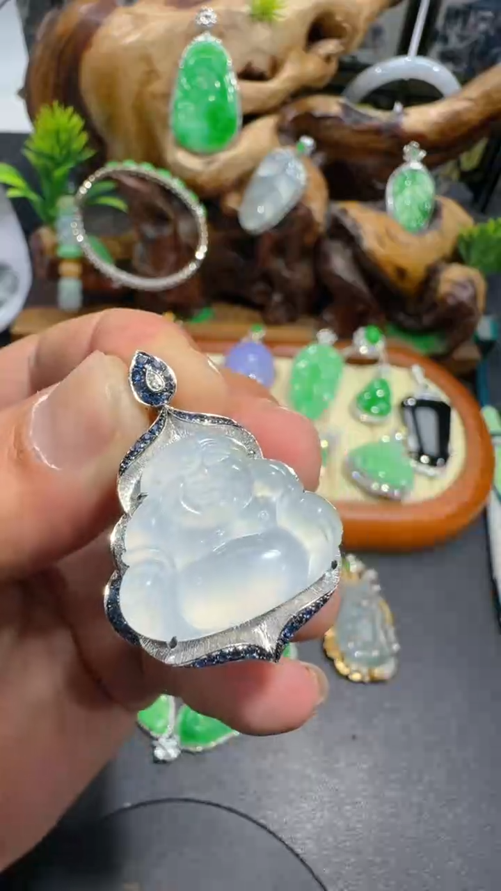 【闪购商品】翡翠吊坠(不含链)18K金镶嵌吊坠