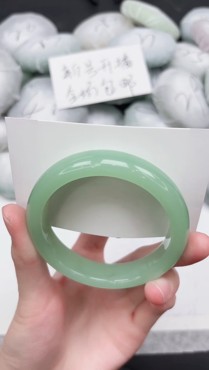 东凌女款手镯228-57.4