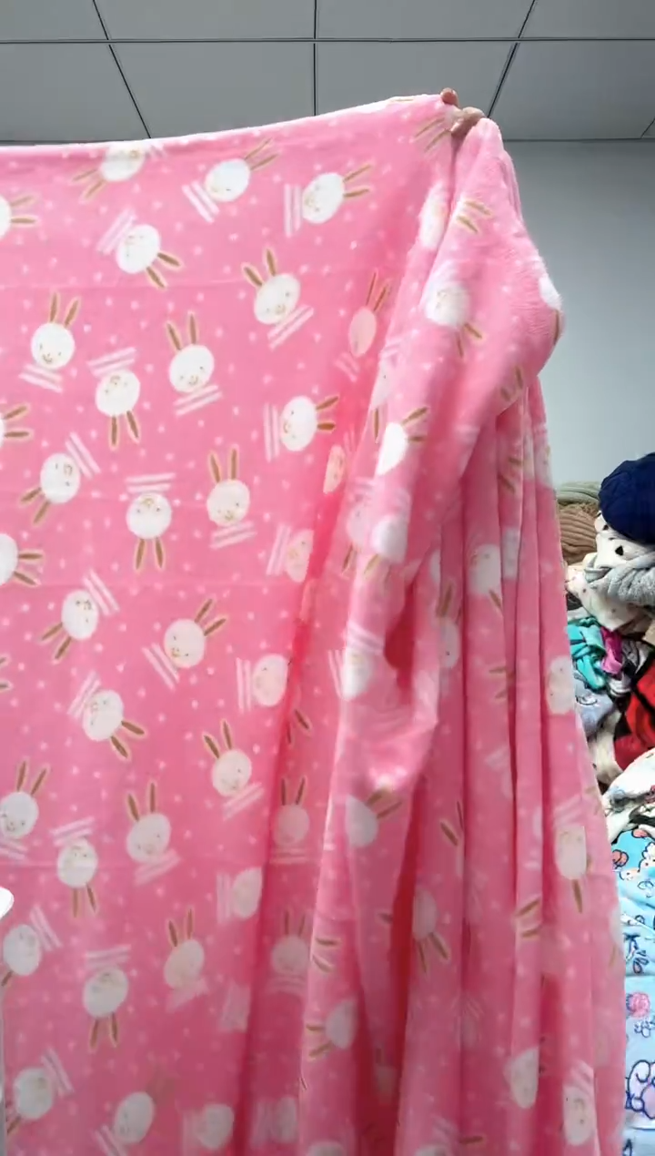 法兰绒2.5X1.8左右以主播所说为准