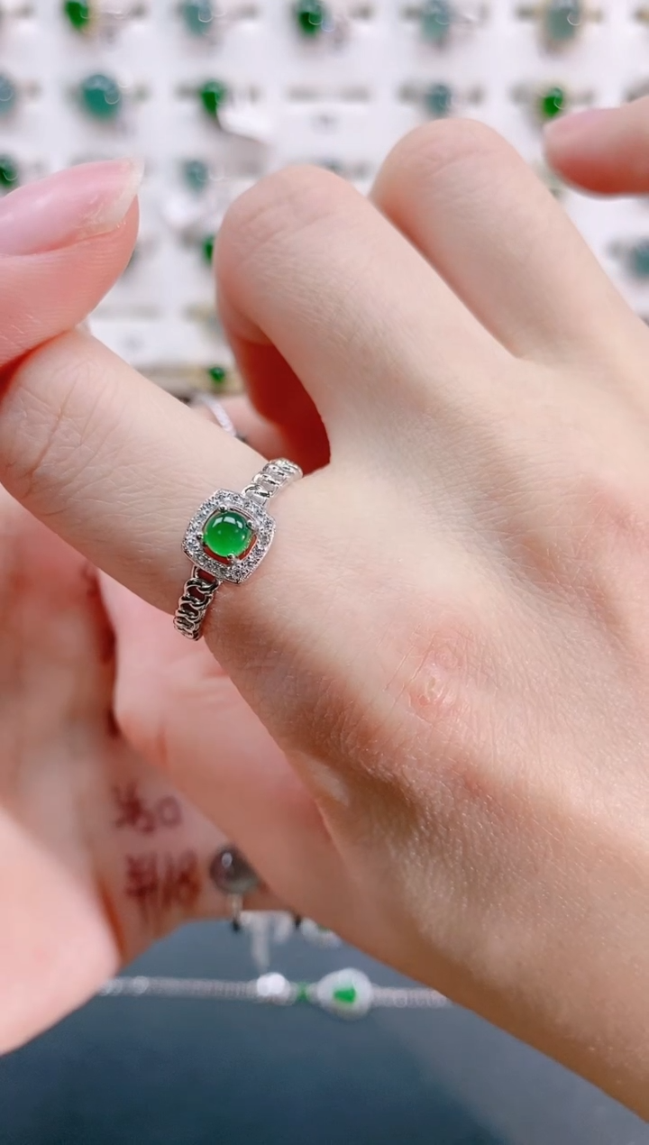 【闪购商品】翡翠戒指银S925镶嵌天然翡翠