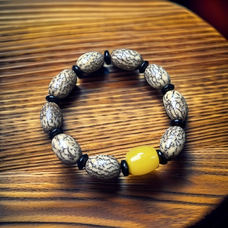 S0006-凤眼菩提1.6*1.2单圈手串