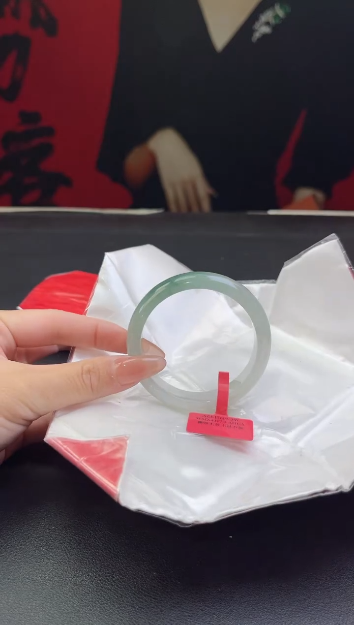 【闪购商品】翡翠手镯未镶嵌翡翠手镯5