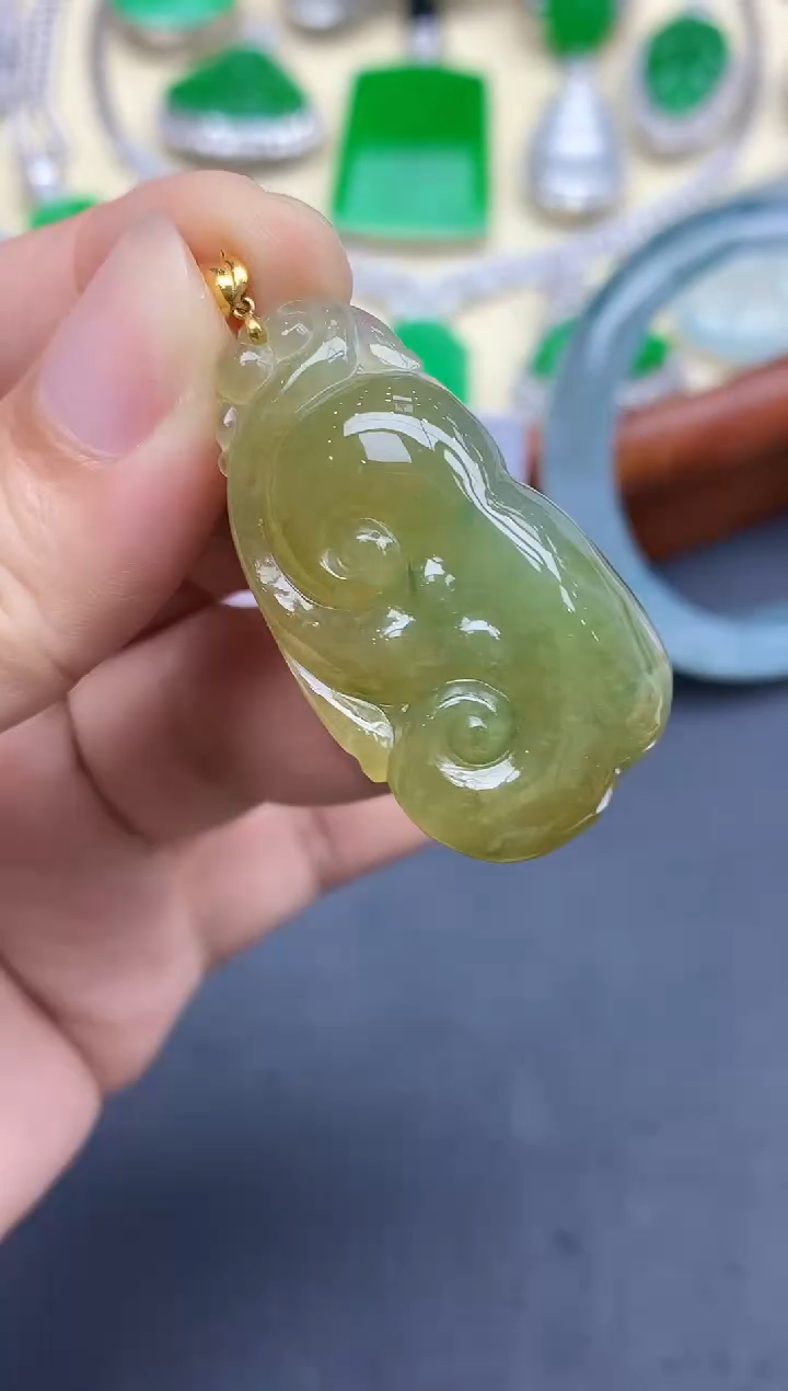 颈饰18K金镶嵌翡翠84-中国好珍宝