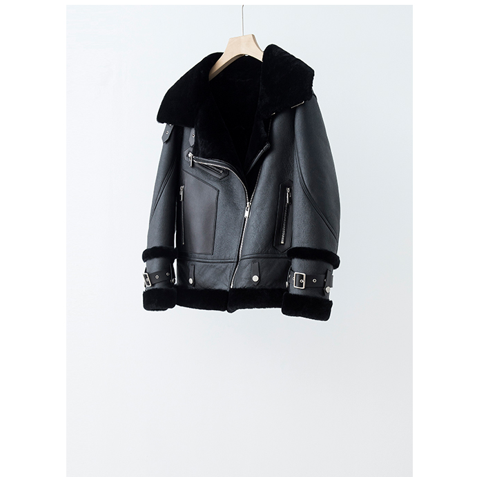 经典黑机车款宽松一体皮短外套PY2I2035