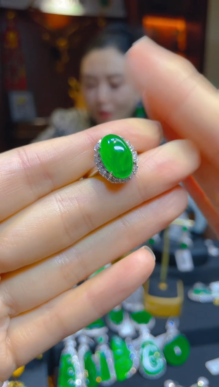【闪购商品】翡翠戒指银S925镶嵌122893天然A货翡翠蛋面戒指