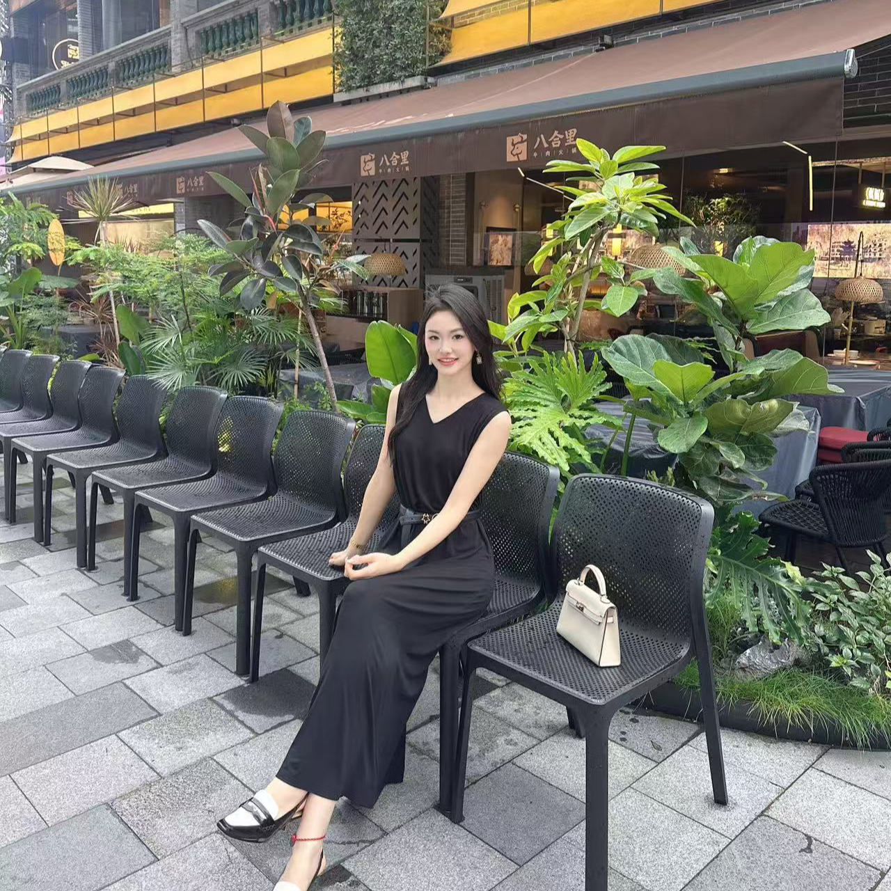 GIRDEAR/哥弟真的好新款简约优雅随性通勤V领显瘦连衣裙女850005