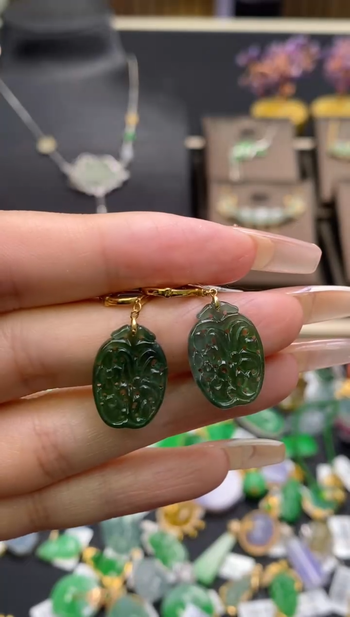 【闪购商品】翡翠颈饰18K金镶嵌净货18491