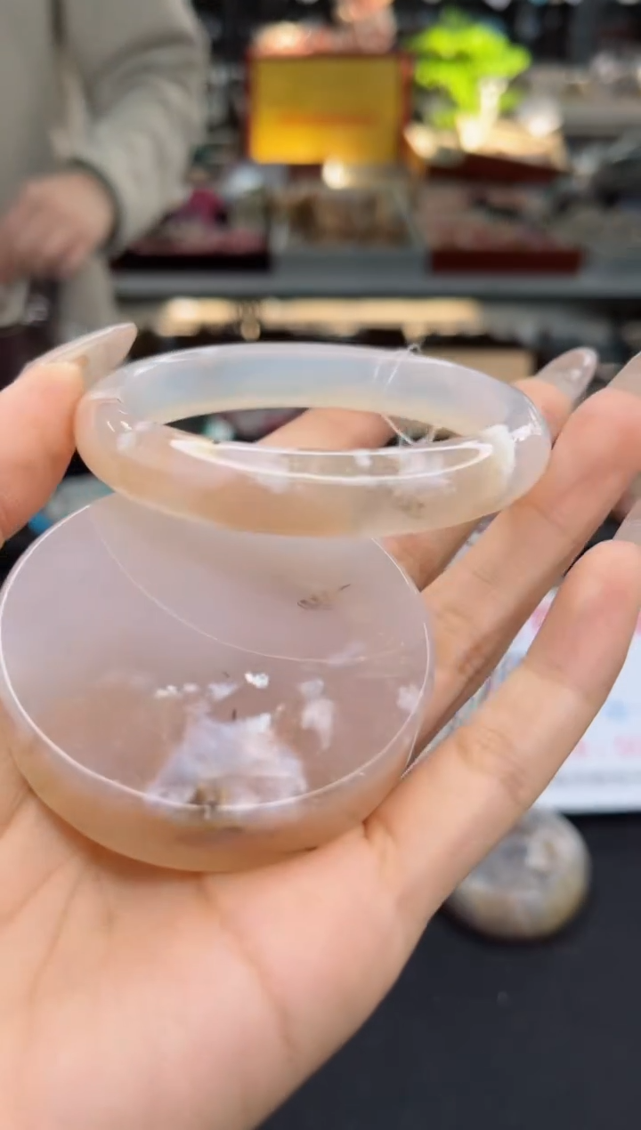 【闪购商品】石英质玉手镯未镶嵌58圈口（不退不换）1572228