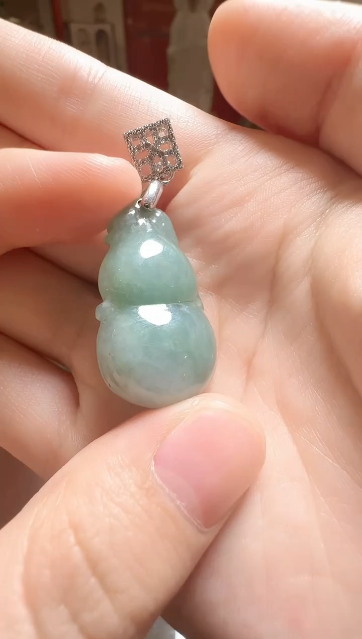 【闪购商品】翡翠吊坠(不含链)未镶嵌翡翠