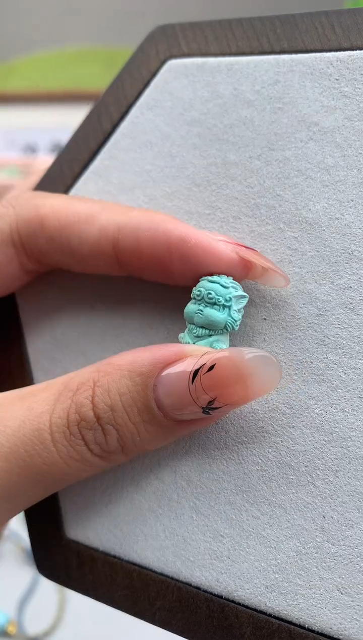 绿松石未镶嵌雕刻A99