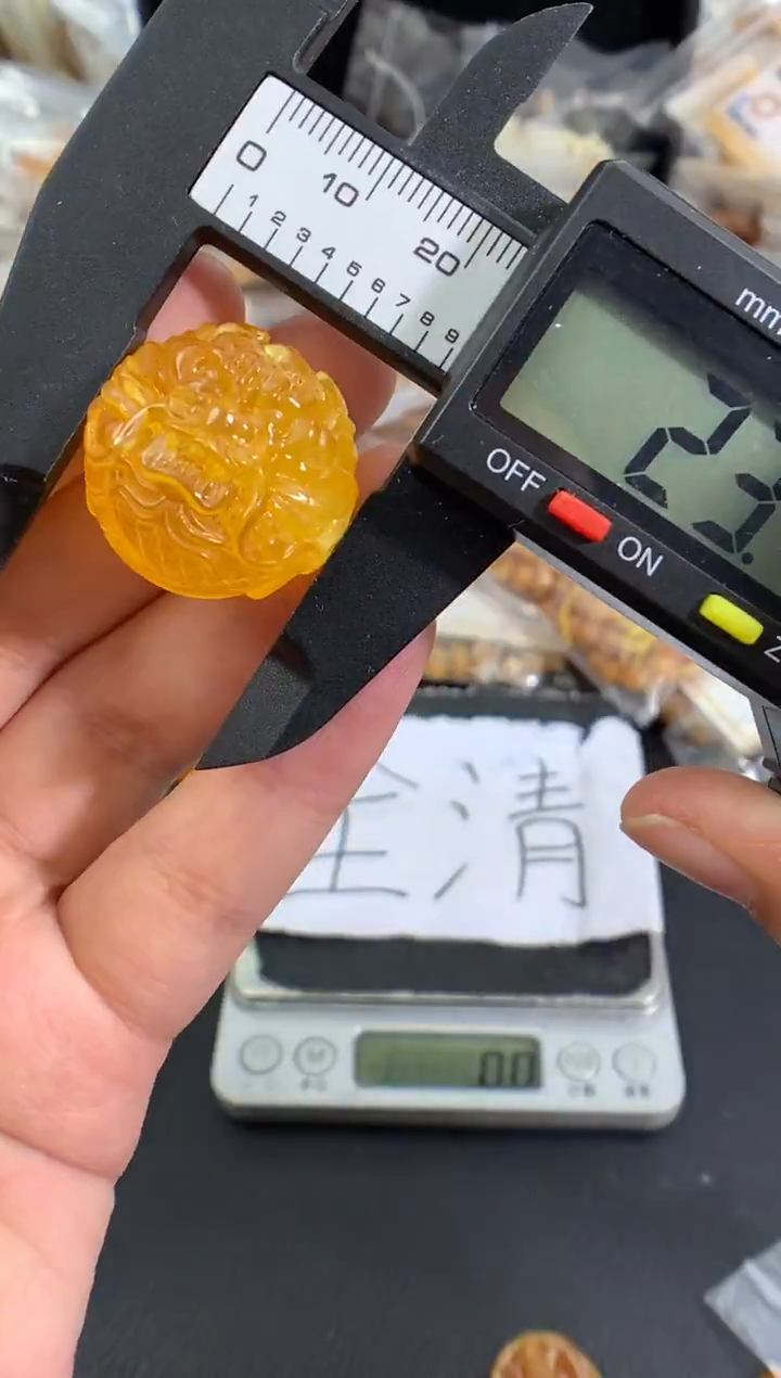 蜜蜡未镶嵌珠宝奇石1