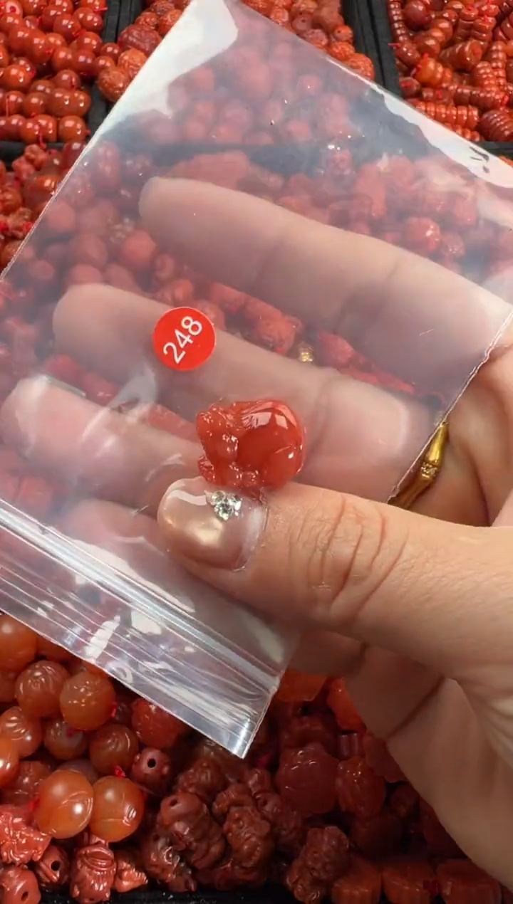 【闪购商品】南红玛瑙合金颈饰2