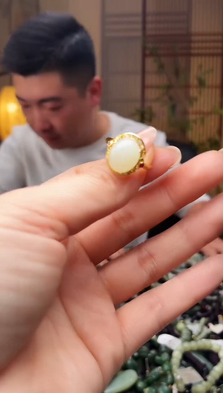 颈饰未镶嵌和田玉多样性发货，拍一发一