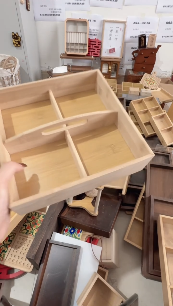 22*22竹木手提四宫格微瑕拍下不退不换无售后