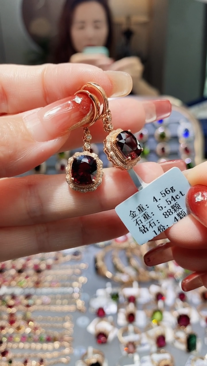 【闪购商品】碧玺耳饰18K金镶嵌5.54配钻