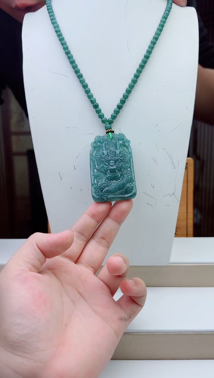 颈饰未镶嵌翡翠多样性发其一