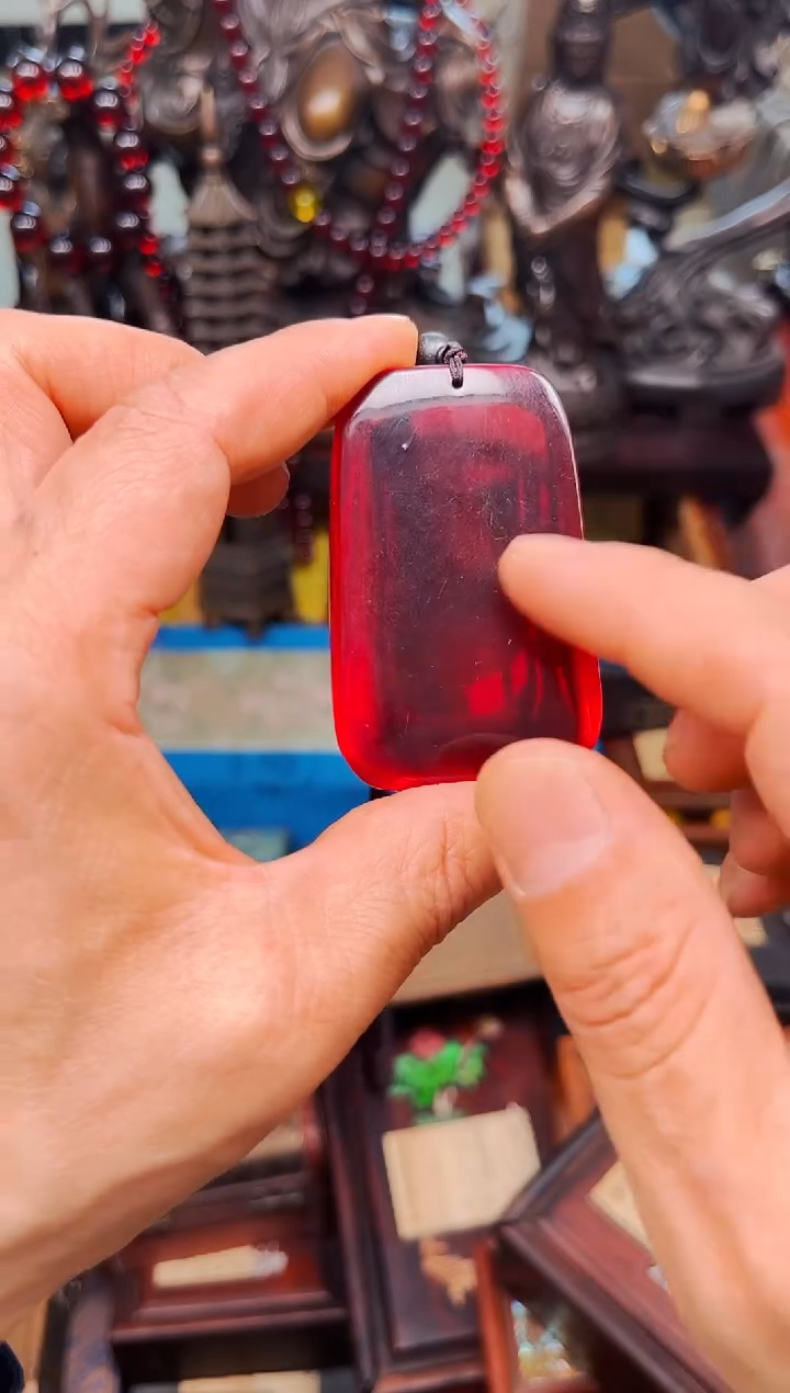 未镶嵌颈饰血珀安哥精品精选链接d65