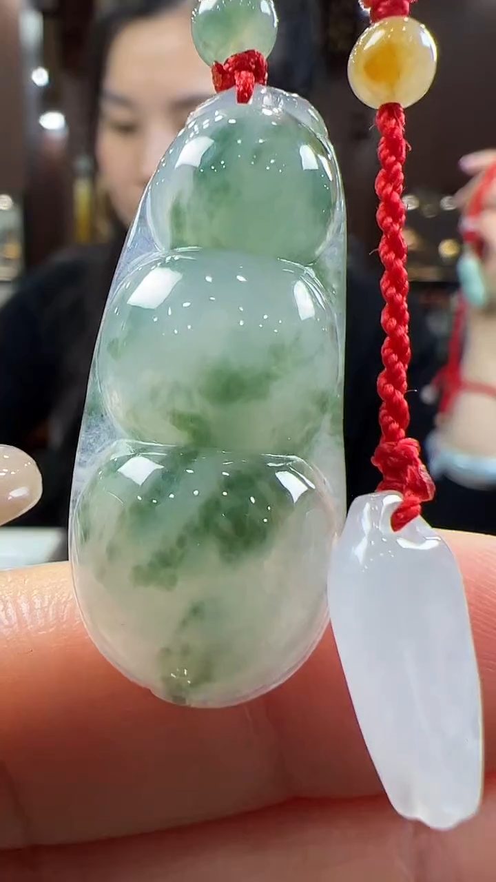 【闪购商品】翡翠挂件未镶嵌豆子