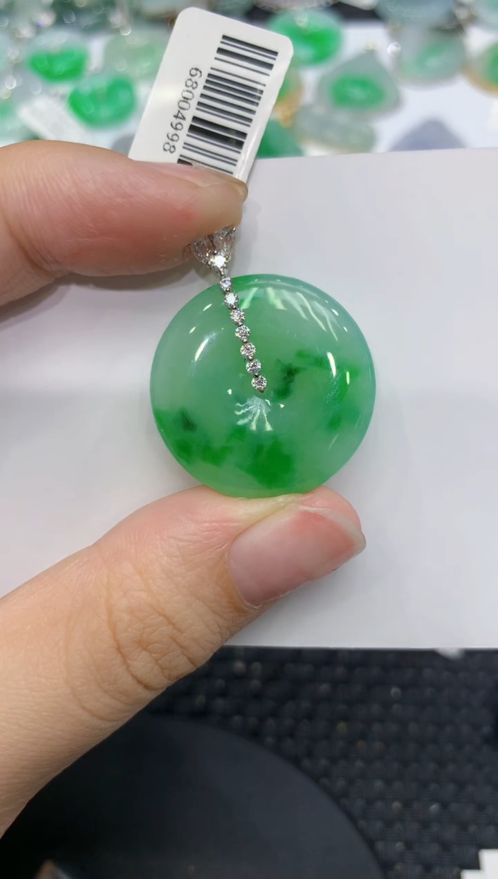 【闪购商品】翡翠颈饰18K金镶嵌111111111