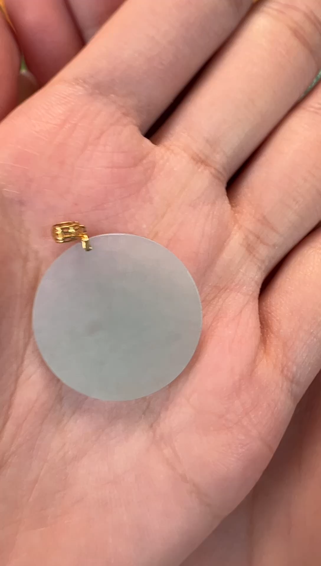 颈饰18K金镶嵌翡翠大气