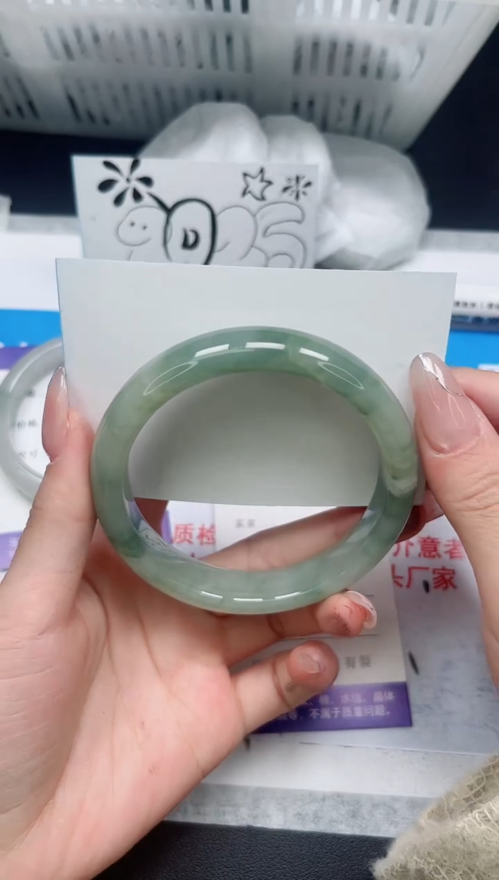 【闪购商品】石英质玉手镯未镶嵌294