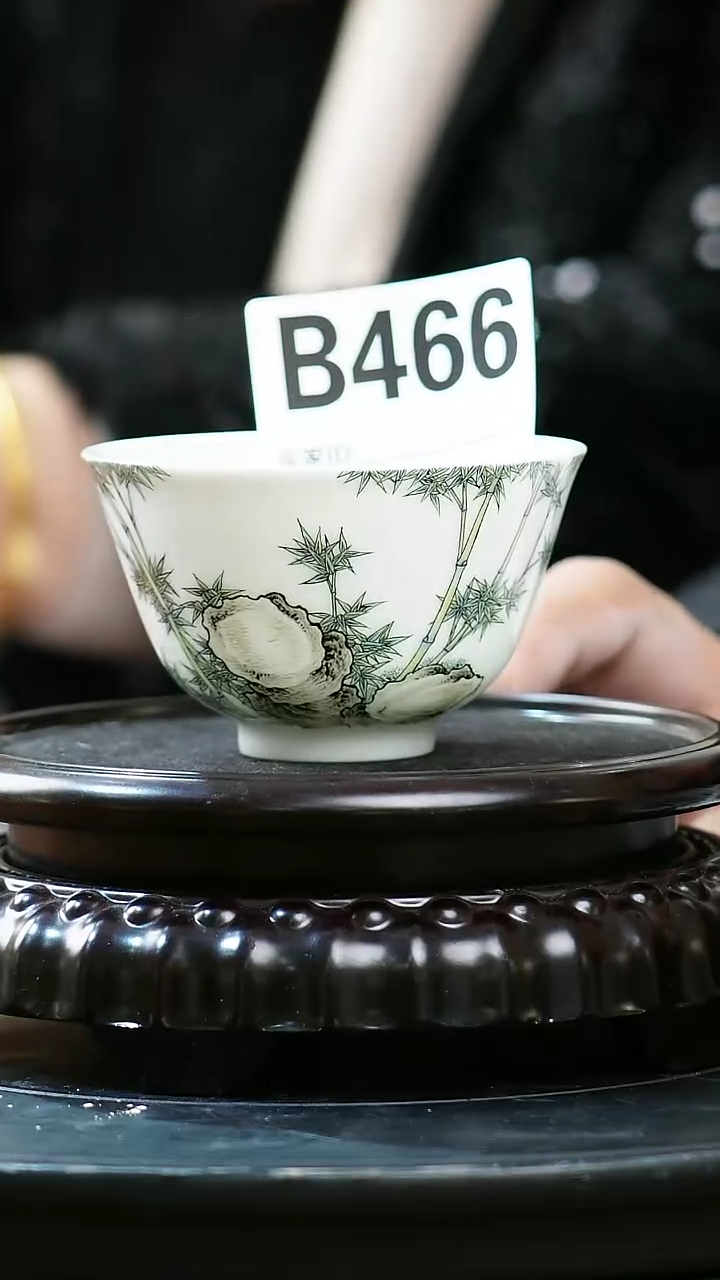 【闪购商品】摆件景德镇陶瓷压手杯466