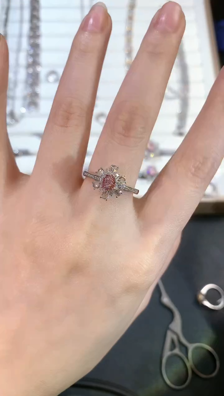 【闪购商品】钻石戒指18K金镶嵌S477|4880