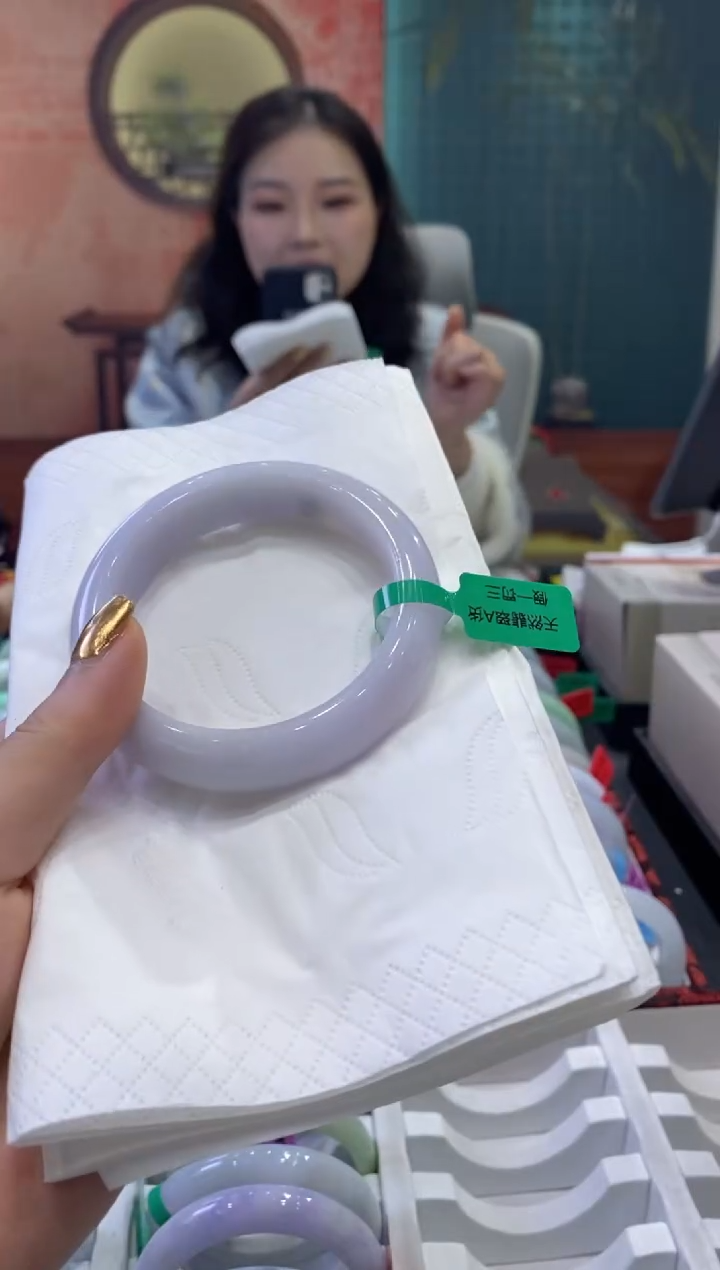 【闪购商品】翡翠手镯未镶嵌多人18226