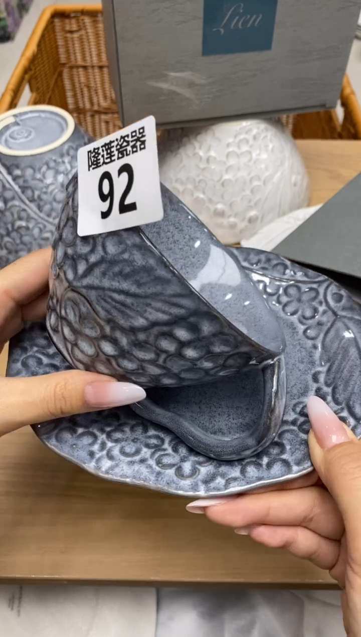 瓷片欣*合隆莲瓷器欢迎大家