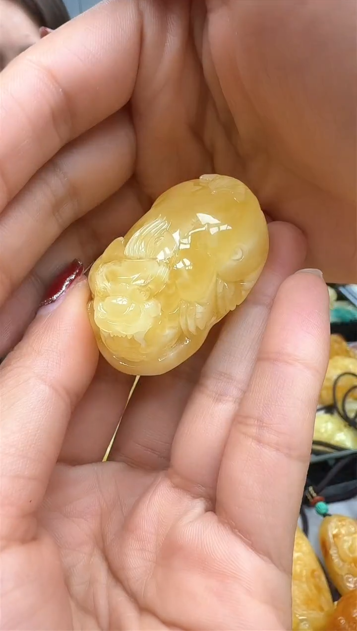 【闪购商品】琥珀裸石未镶嵌挂坠