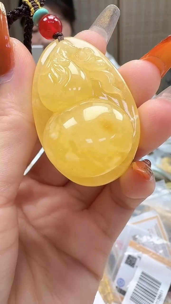 裸石琥珀未镶嵌如图